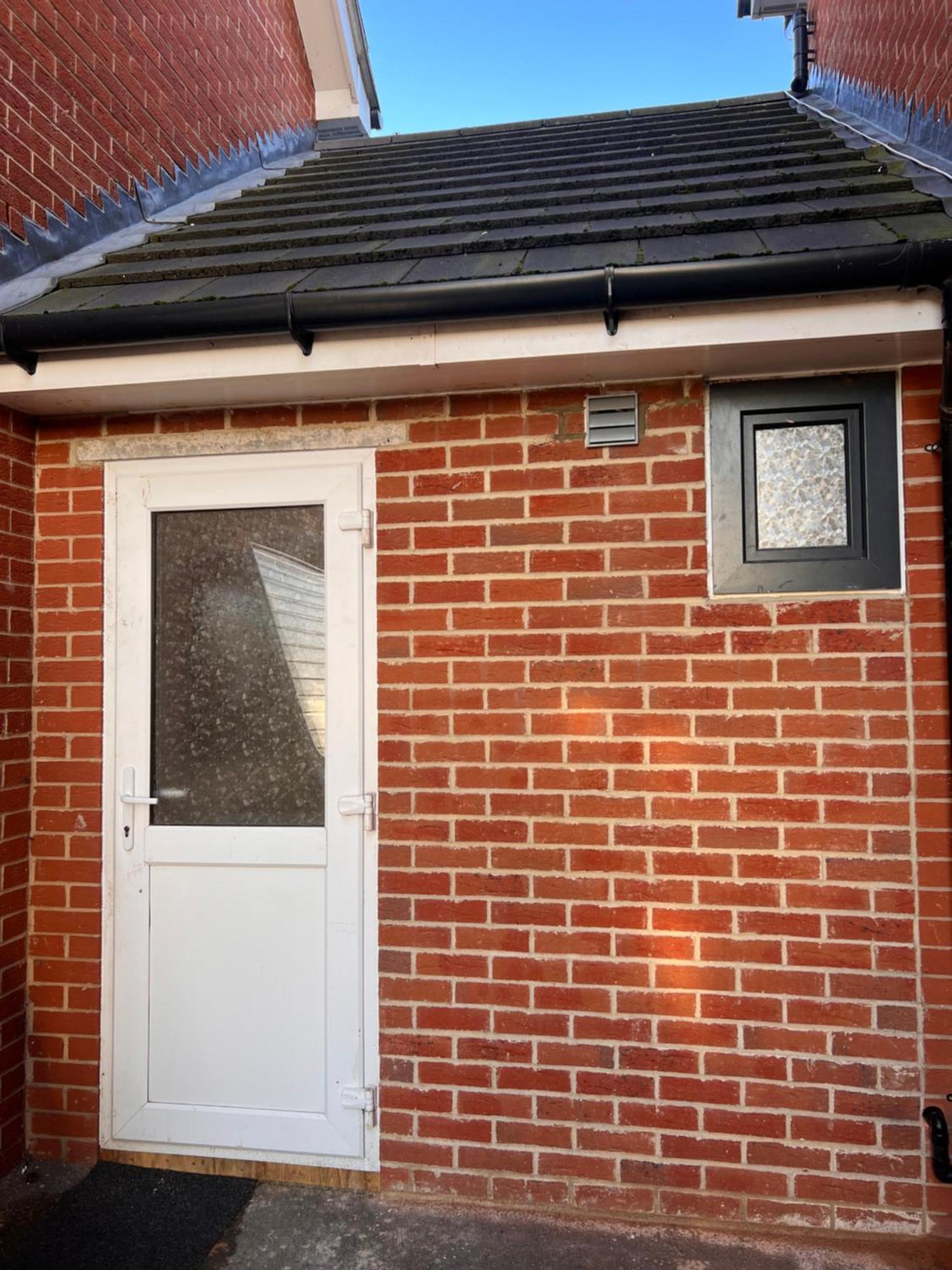1 Bedroom & Bathroom Dorney Exterior photo